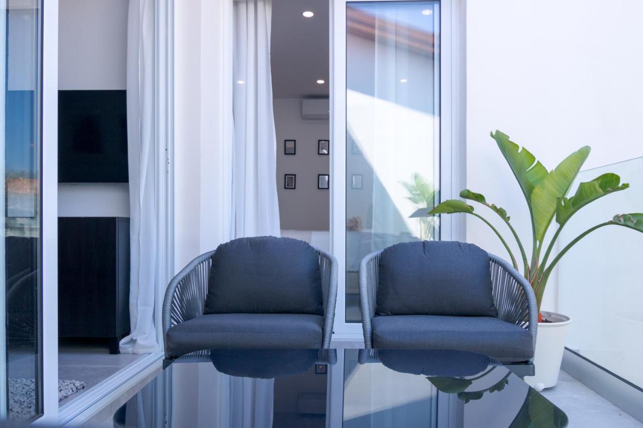 パ フォスPhaedrus Living Limnaria Luxury Flat Vine 121アパートメント エクステリア 写真